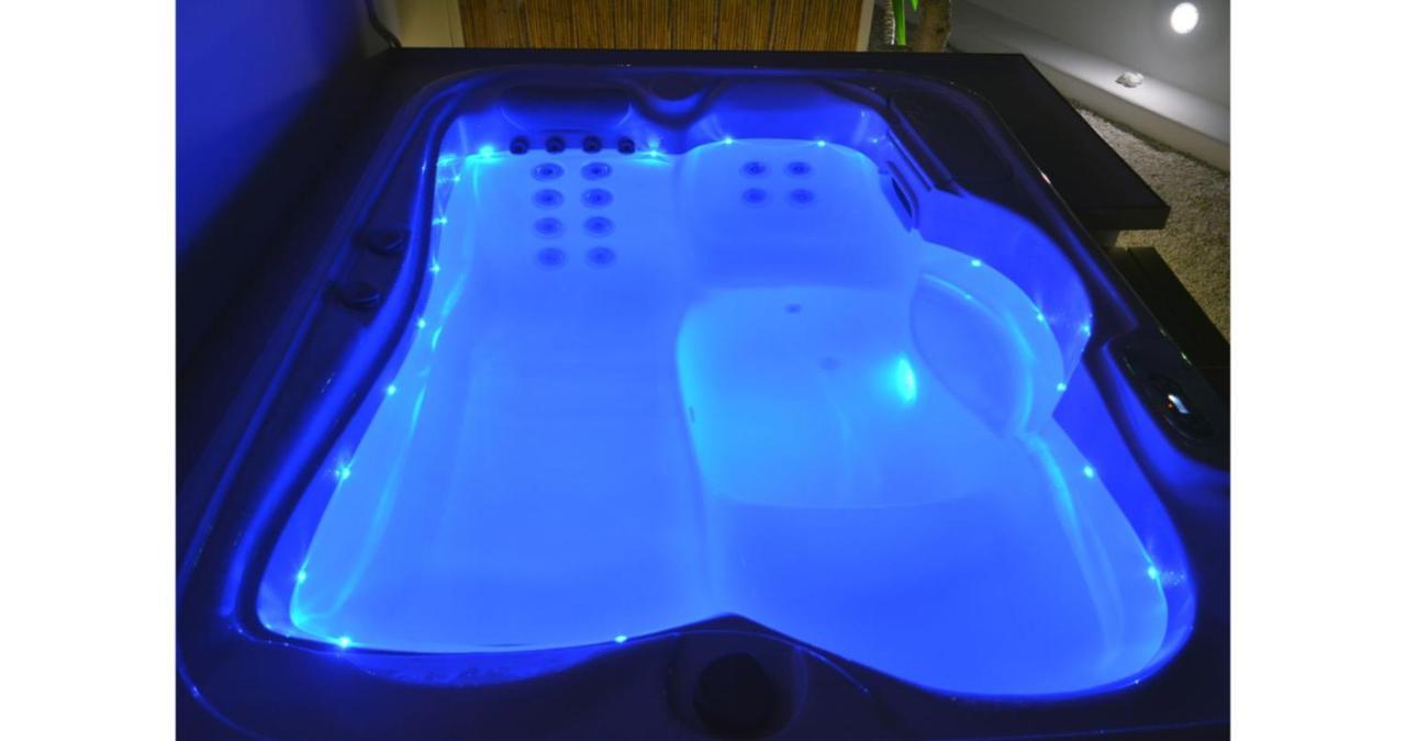 Pier'S House Jacuzzi Apartment Полония Екстериор снимка